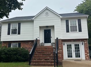 10517 Bent Tree Dr, Fredericksburg, VA 22407