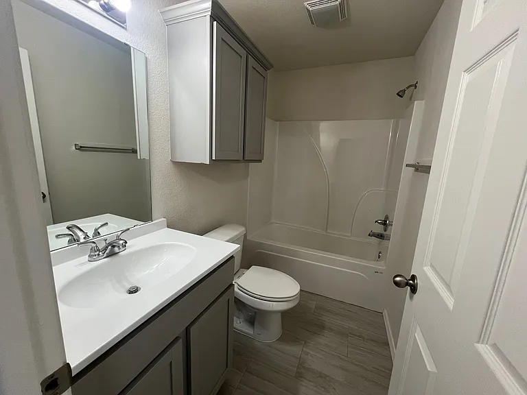 1816 W 23rd Ave — Photo 13