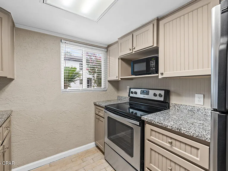 6901 N Lagoon Dr #1 — Photo 15