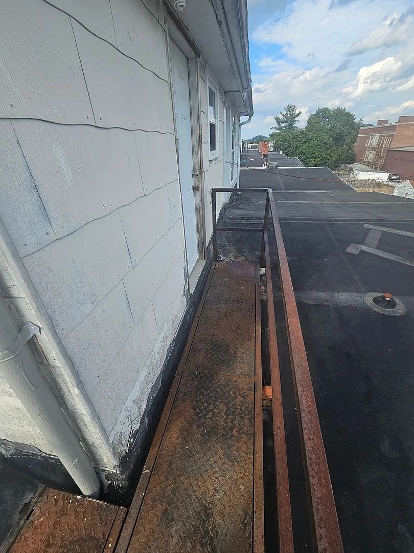 652 Pennsylvania Ave — Photo 4