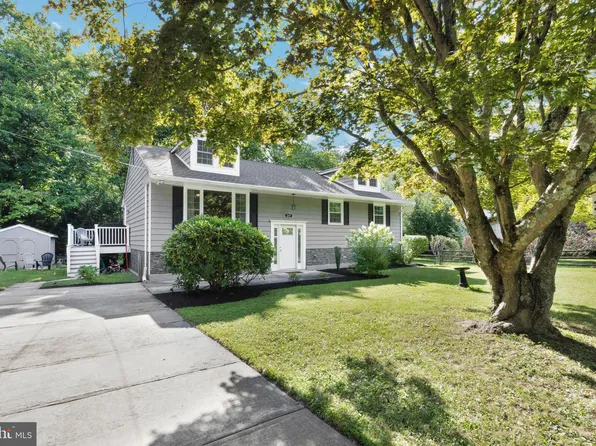217 Morris Ln, Washington Crossing, PA 18977