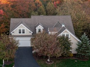 17411 Beech Grove Trl, Chagrin Falls, OH 44023