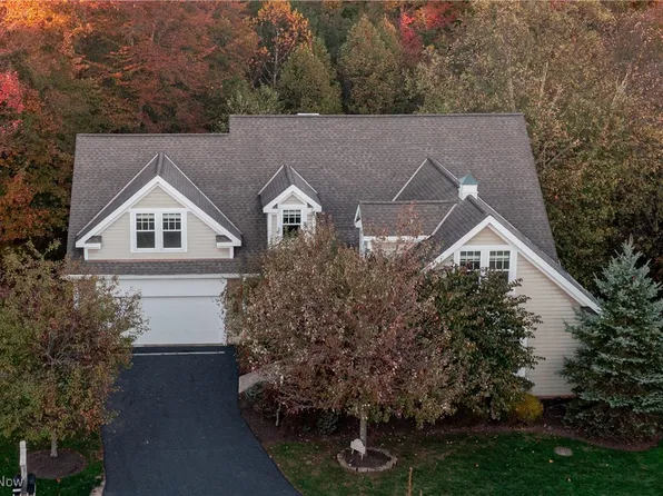 17411 Beech Grove Trl, Chagrin Falls, OH 44023