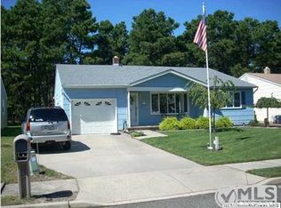 53 Zeeland Dr, Toms River, NJ 08757