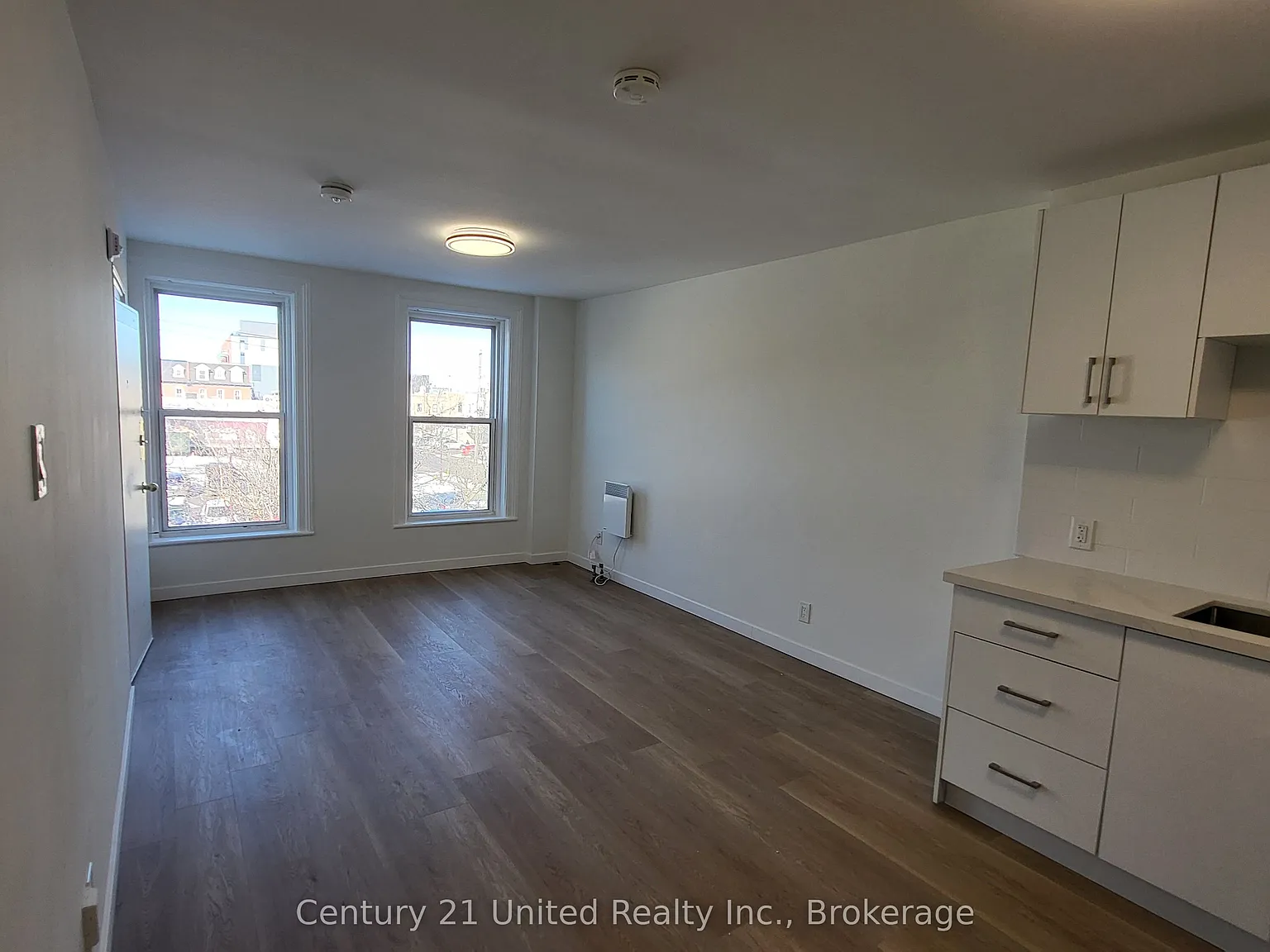 1 bed, $1,300 — Photo 2