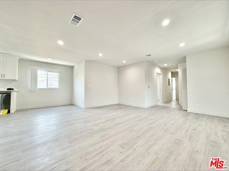 1118 S Holt Ave #2 — Photo 5