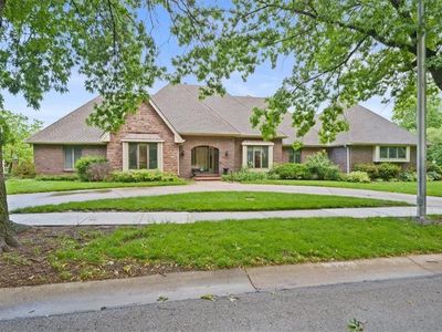 8214 W 99th St, Overland Park, KS, 66212