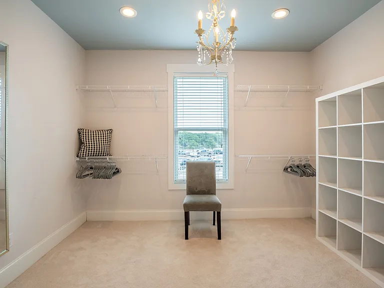 200 Annie Dr — Photo 13