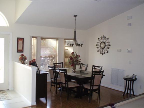 3rd image of 2220 SW Savage Blvd