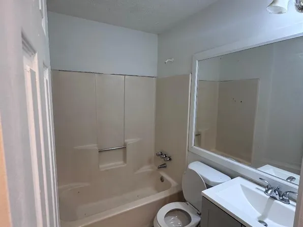 528 Fort St, Winder, GA 30680