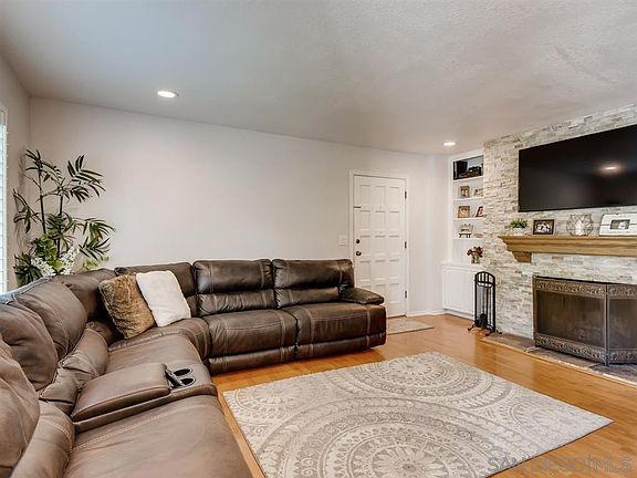 4th image of 5006 Collwood Way Unit 91