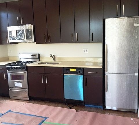 3rd image of 3315 Pleasant Ave APT 123