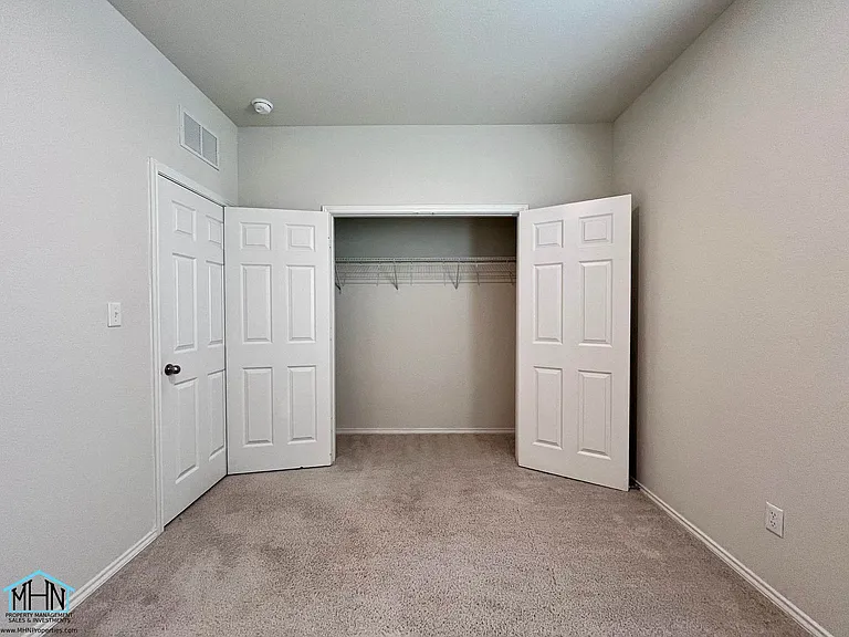 4105 Paddock Trl — Photo 13