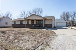 535 N 10th St, Towanda, KS 67144
