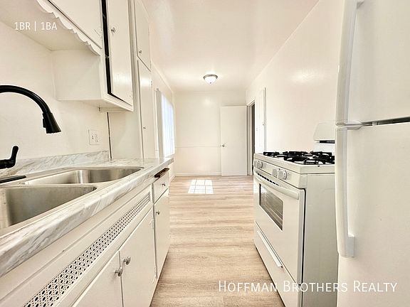 2nd image of 1208 N Fuller Ave #8A