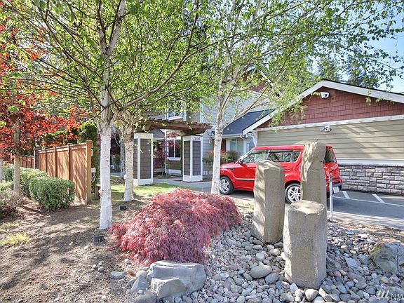 2nd image of 12116 113th Avenue Ct E APT 1