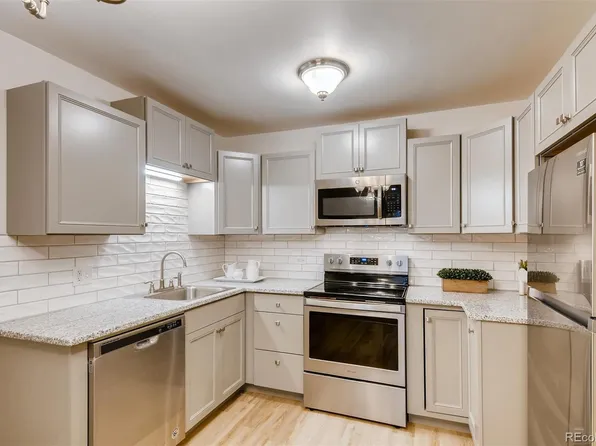9340 E Center Ave APT 8B, Denver, CO 80247