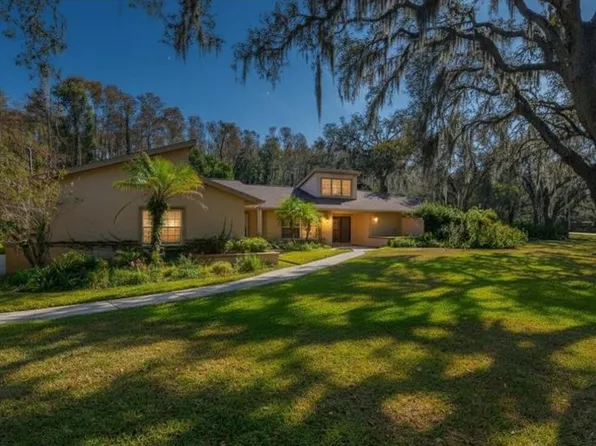 10206 Lakeview Dr, New Port Richey, FL 34654