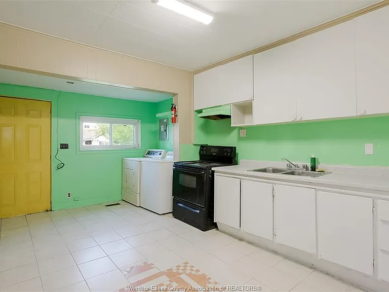 361 Josephine Ave — Photo 9