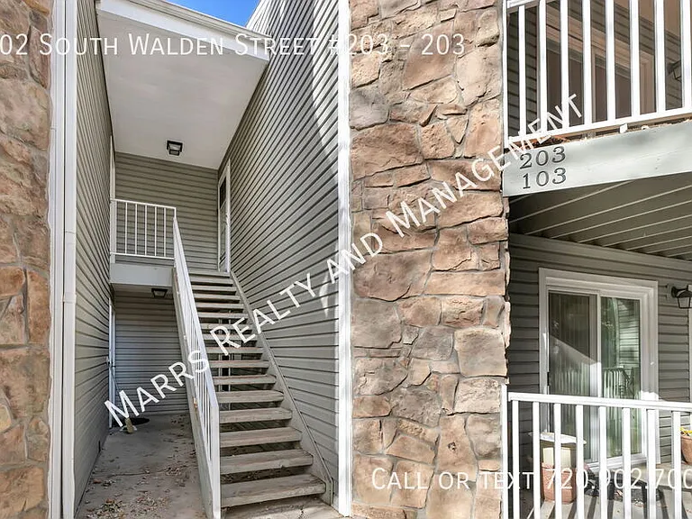 902 S Walden St #203 — Photo 13