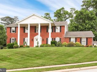 505 Eton Ln, York, PA 17402