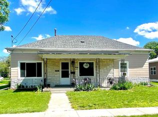 206 E 1st St, Minden, NE 68959