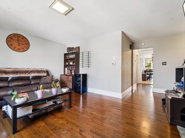 15 Linden Avenue image 15 of 23