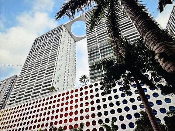 2nd image of 500 Brickell Ave APT 1805