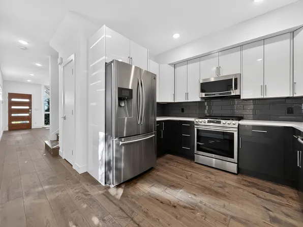 809C NW 52nd St, Seattle, WA 98107