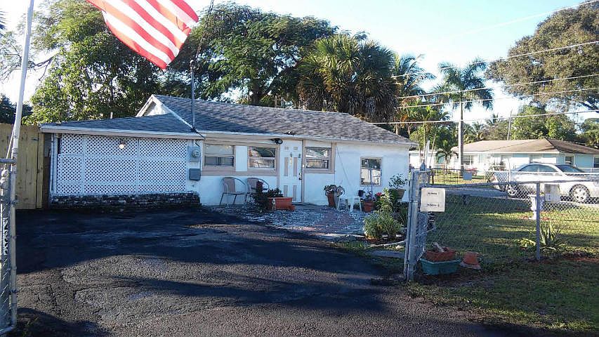 1st image of 233 Neva Dr #1