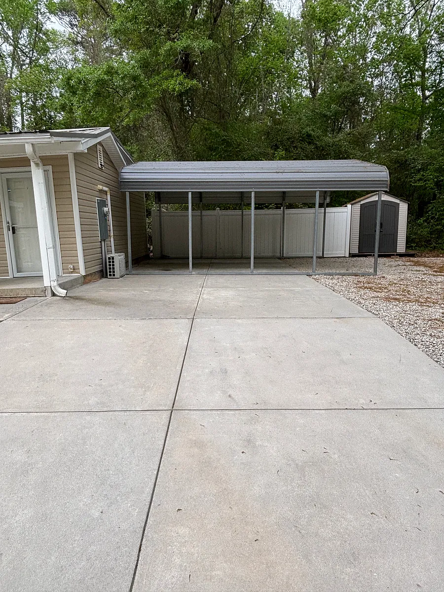 Building Photo - 2328 Pine Hollow Dr