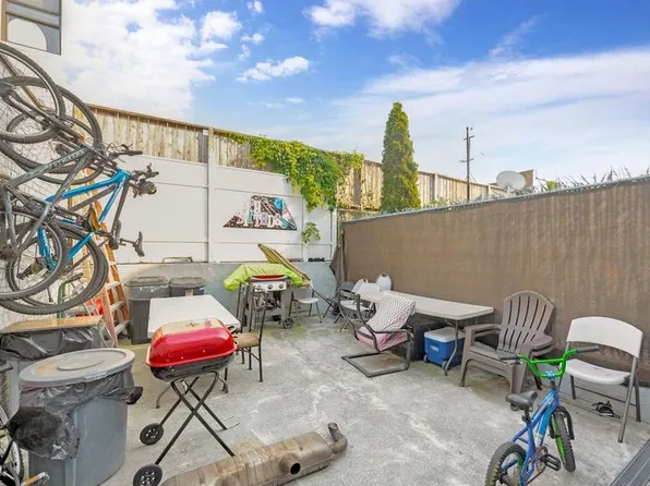 6018 Bleecker Street image 24 of 26