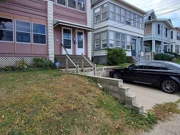 3rd image of 1219 W 8th St