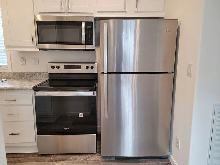 5600 Jennie St #15 — Photo 4