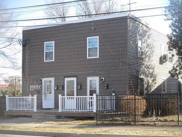 408 Hill St #3