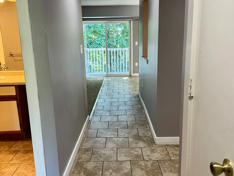 59 Brookwood Dr #C — Photo 3
