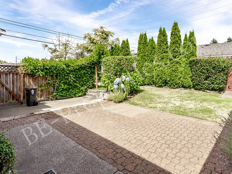 1840 N Shirley St — Photo 31
