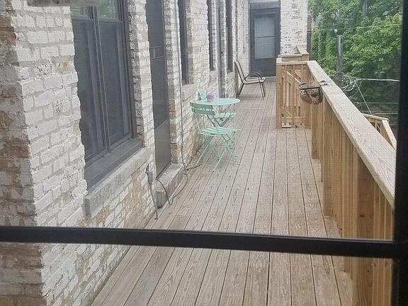3rd image of 2909 N Mildred Ave #2905-2