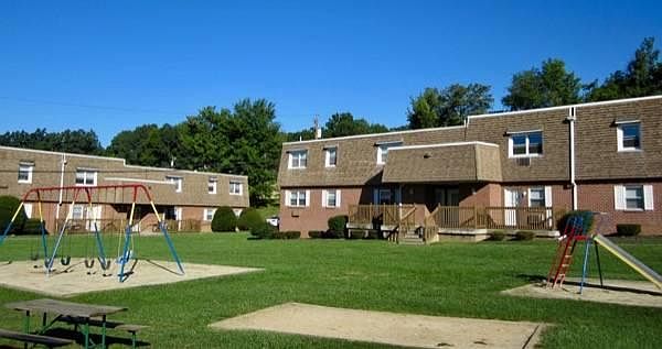 1st image of 801 W Aaron Dr APT A9