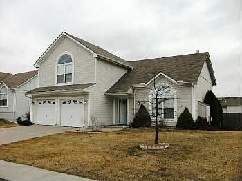 1st image of 841 SW Country Hill Dr