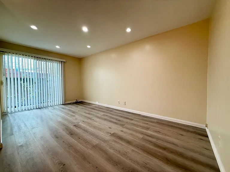 677 Villa St #1 — Photo 10