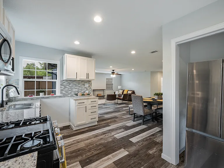2969 Leahy Dr — Photo 8