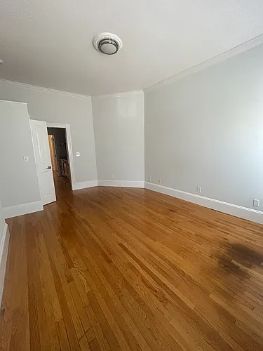 86 W Cedar St Photo 1