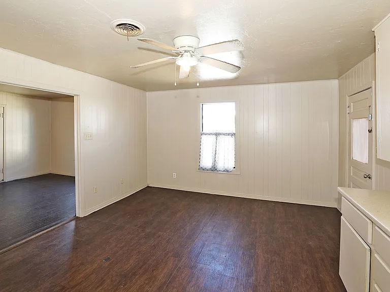 106 N Virginia St — Photo 12