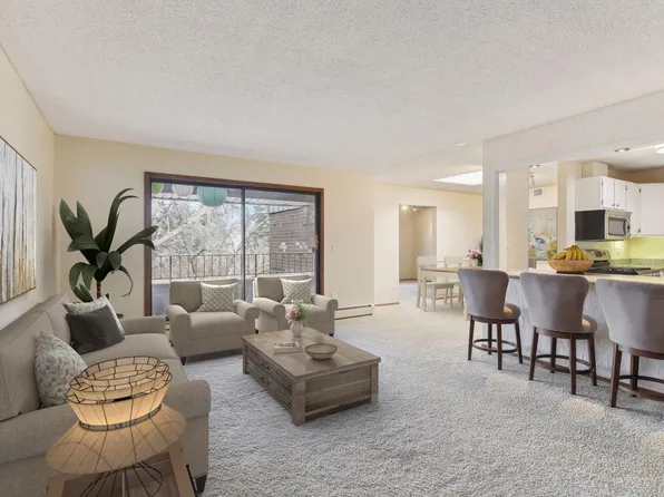 7520 Cahill Rd APT 316A, Edina, MN 55439
