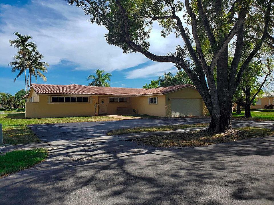 1st image of 7240 Poinciana Ct