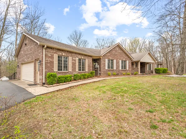 8102 Sweetwater Dr, Nineveh, IN 46164