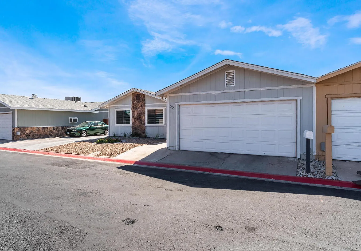 3 bed, 2.0 bath, 1315 sqft, $1,700 — Photo 1