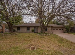 3001 Softwind Trl, Fort Worth, TX 76116