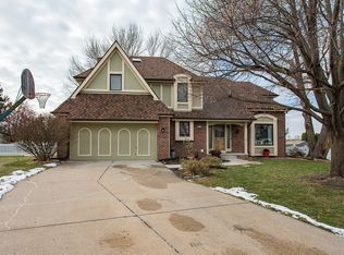 4712 S 157th Cir, Omaha, NE 68135
